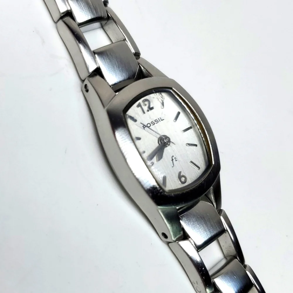 Vintage Fossil F² Watch ES9526 Silver Tone Steel Band White Face Swiss Parts